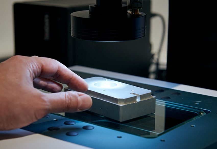 Микромир под контролем: что умеют современные измерительные микроскопы