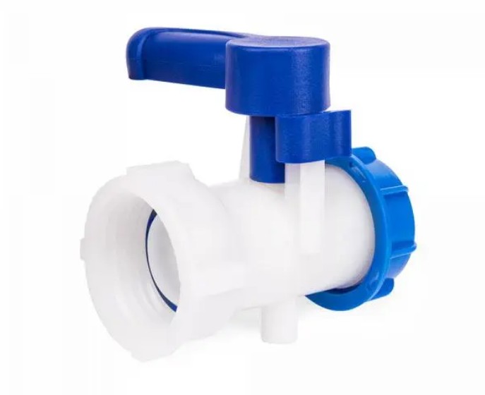 Слив без хлопот: как правильно подобрать и установить кран на еврокуб